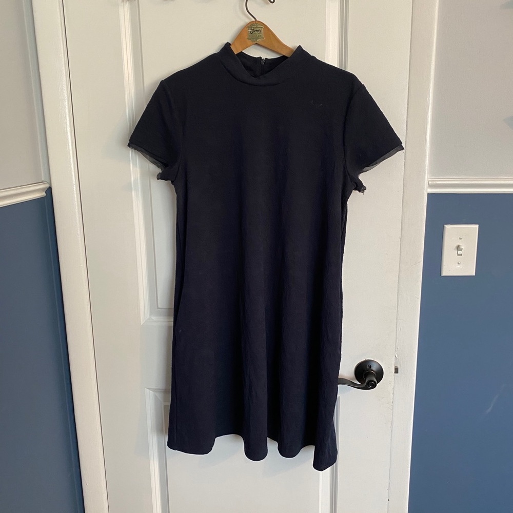 Vera Wang navy dress with pockets